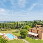 Tradizionale villa colonica in vendita tra le colline di Pisa