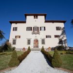 Villa resort di lusso con spa in vendita nel cuore della Toscana
