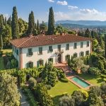 Villa storica in vendita con piscina e vista su Firenze
