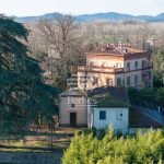 Housing complex with large outdoor spaces in green area - Lucca