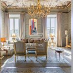 Prestigious representative apartment for rent on Lungarno Vespucci, Florence