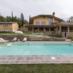 Elegante villa moderna con piscina e parco privato nei pressi di Arezzo